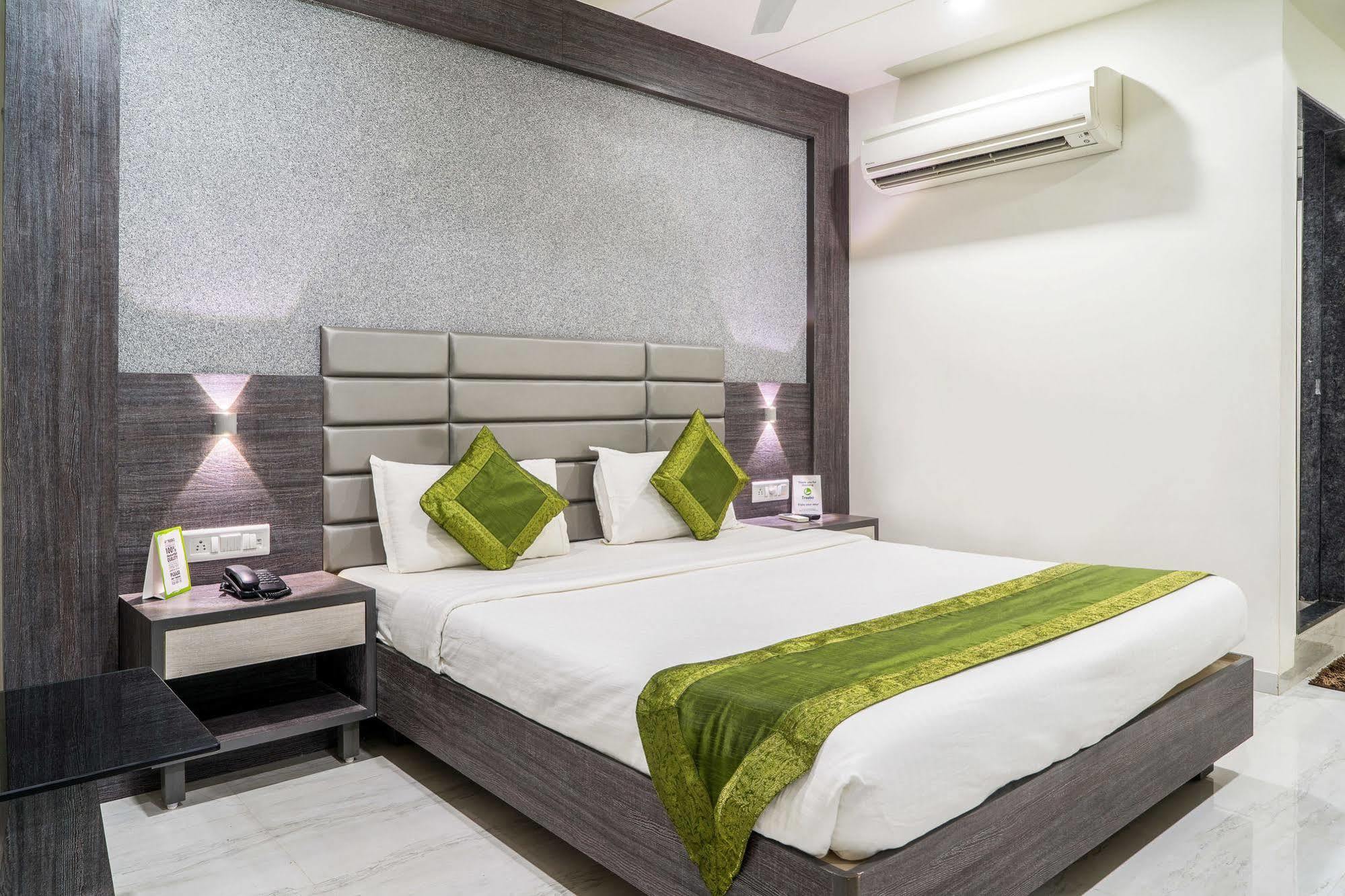Treebo Unity Hotel Ahmadábád Kültér fotó