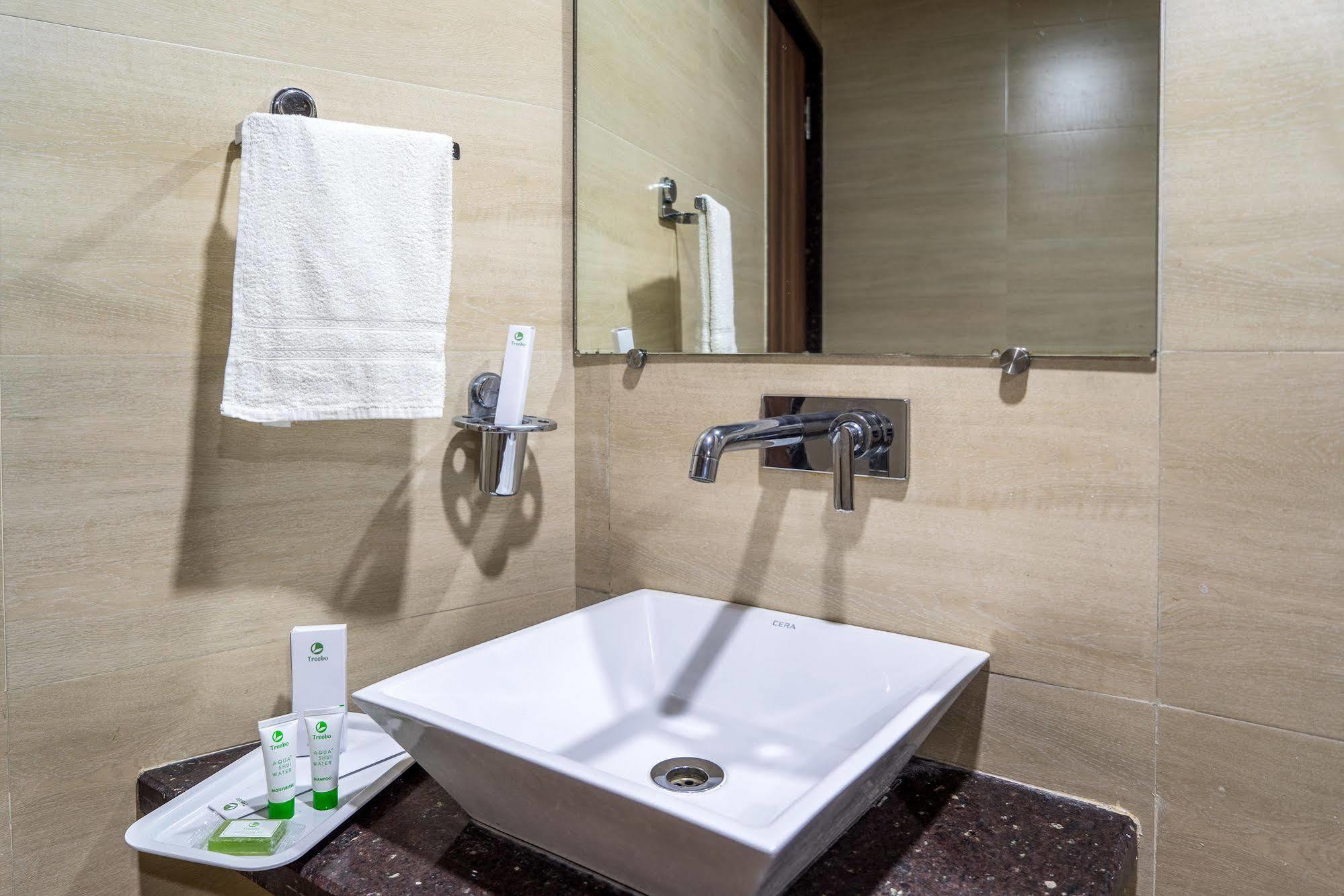 Treebo Unity Hotel Ahmadábád Kültér fotó