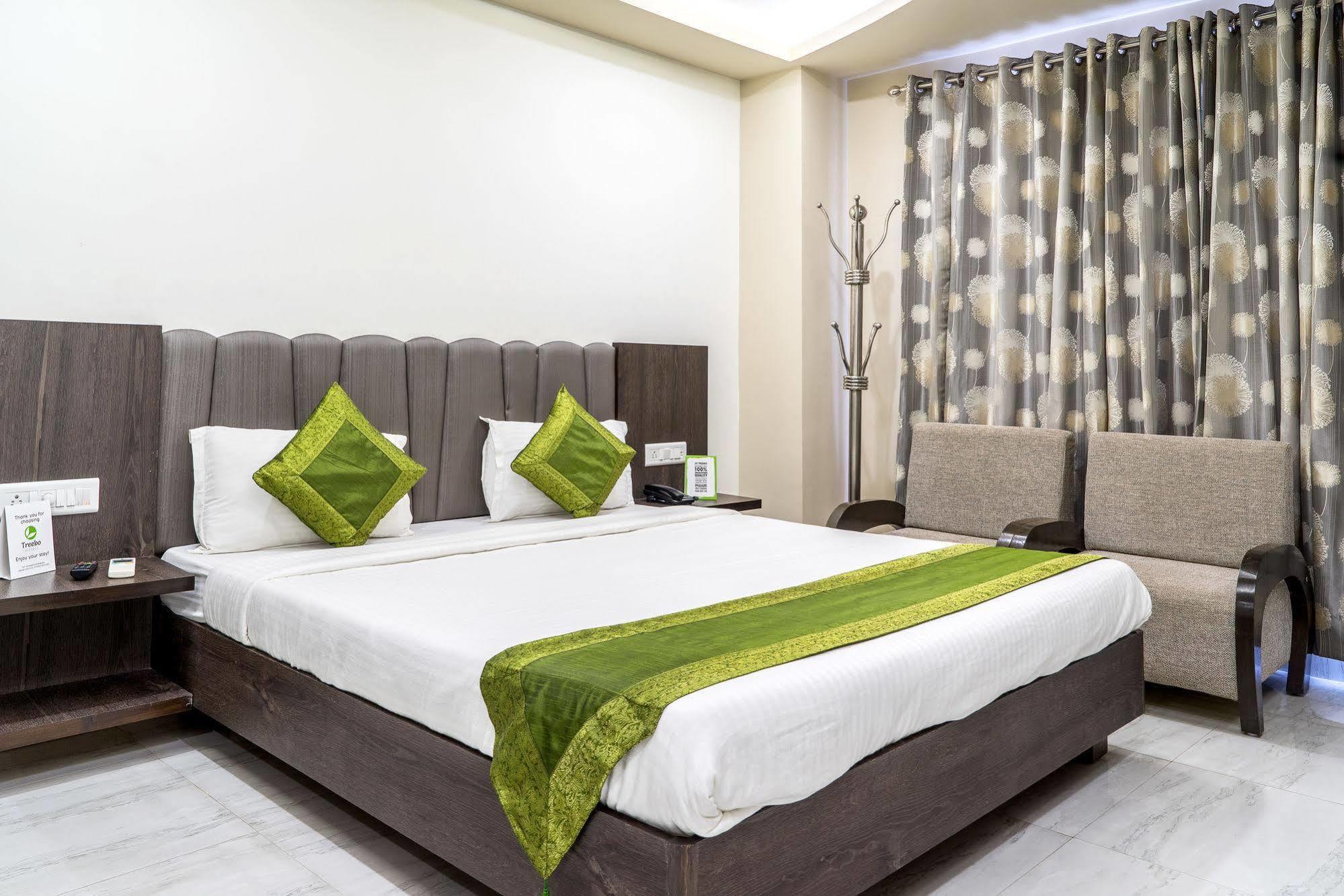 Treebo Unity Hotel Ahmadábád Kültér fotó